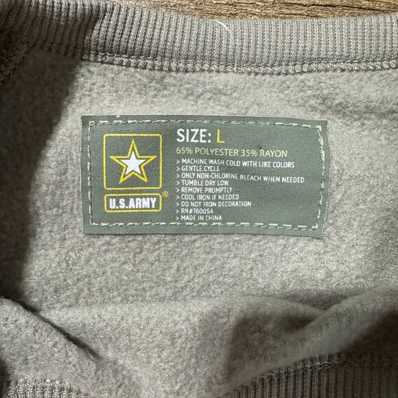 Women's U.S. ARMY Licensed, Fleece Lined Camo Sweatshirt Size M - Picture 3 of 3